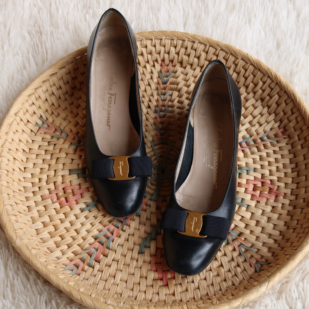 Salvatore Ferragamo Navy Vera Bow Pumps